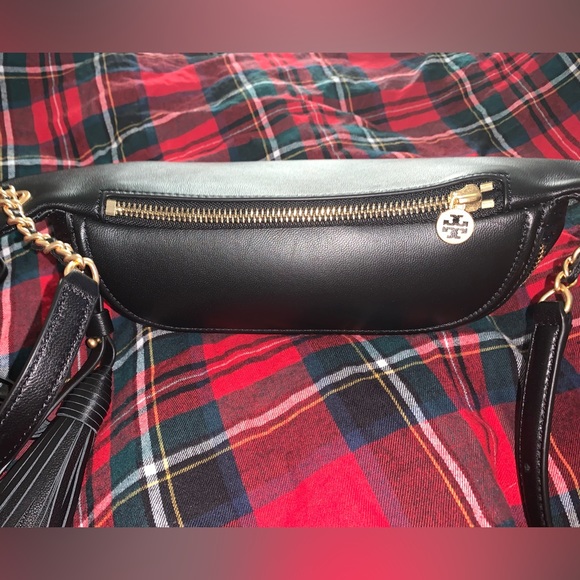 Tory Burch Fleming Soft Belt Bag - Picture 3 of 7